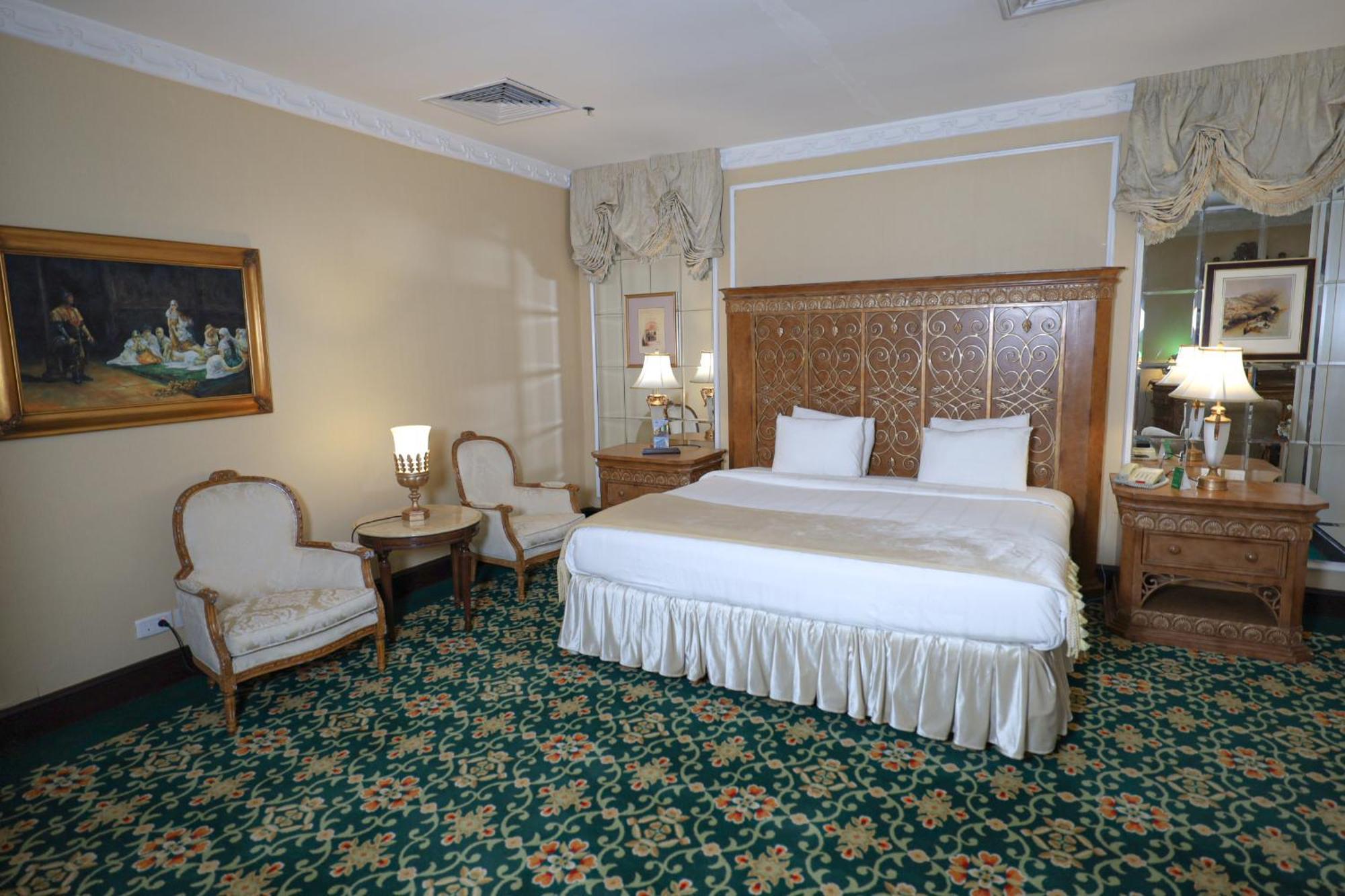 โรงแรมฮาบิแทต ออล สวีท อัล คอบาร์ อัลโคห์บาร์ ภายนอก รูปภาพ A bedroom at the hotel